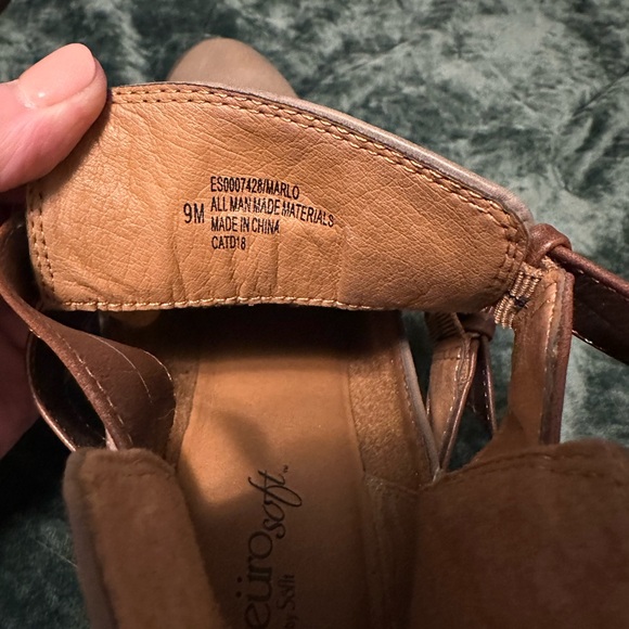 EuroSoft Booties - Picture 2 of 5